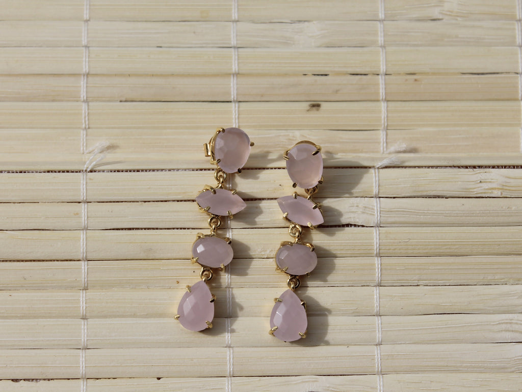 Pendientes Alborada · Con piedras de cuarzo rosa y montados en plata bañada en oro | Marephilia